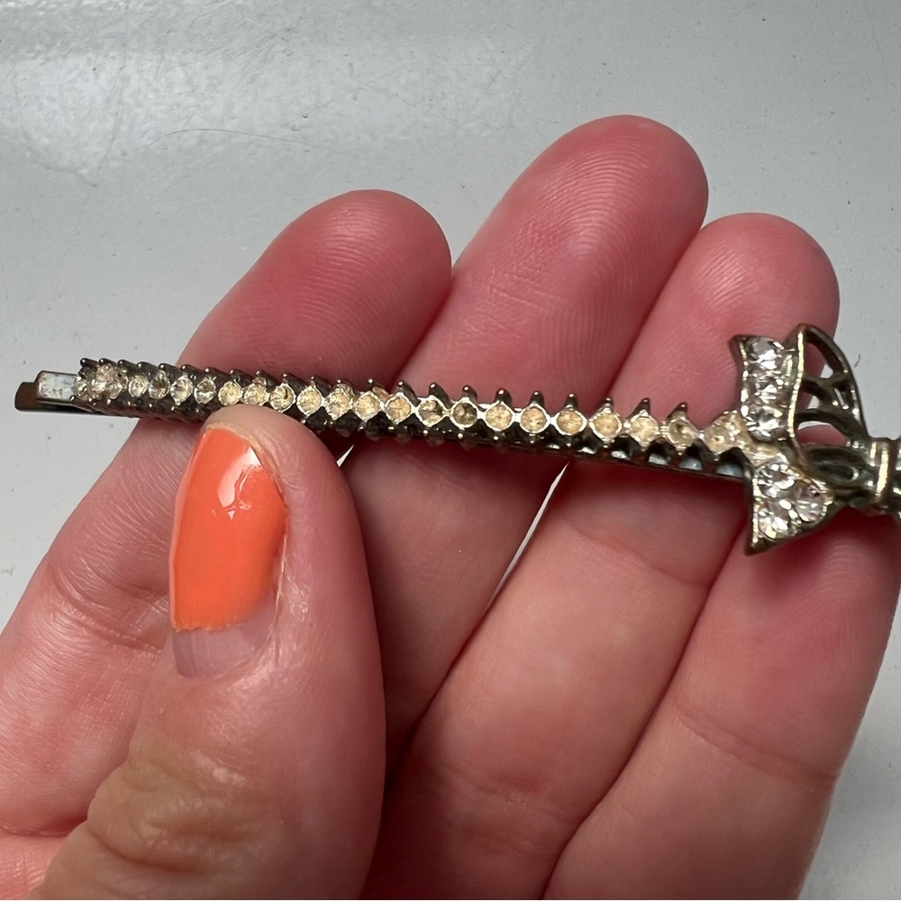 Vintage silver & diamond rhinestone butterfly hair pin - Picture 3 of 7